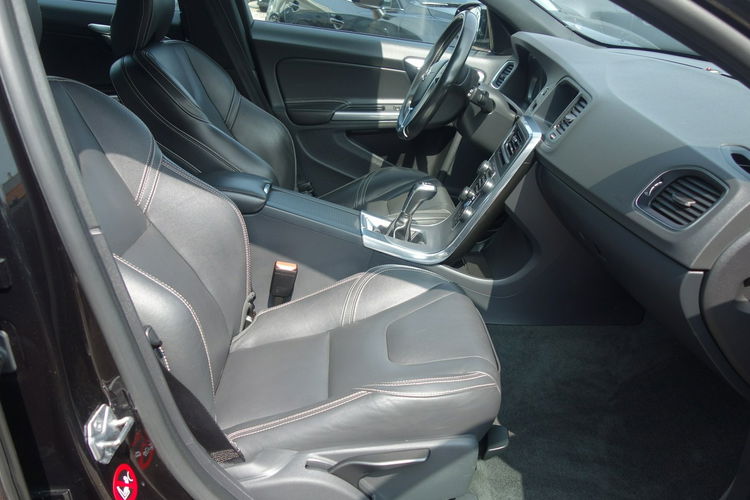 V60 volvo V60 faktura VAT skórzana tapicerka stan bdb zdjęcie 14