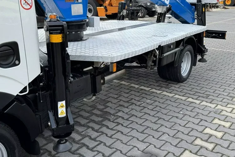 Nissan Cabstar zdjęcie 13