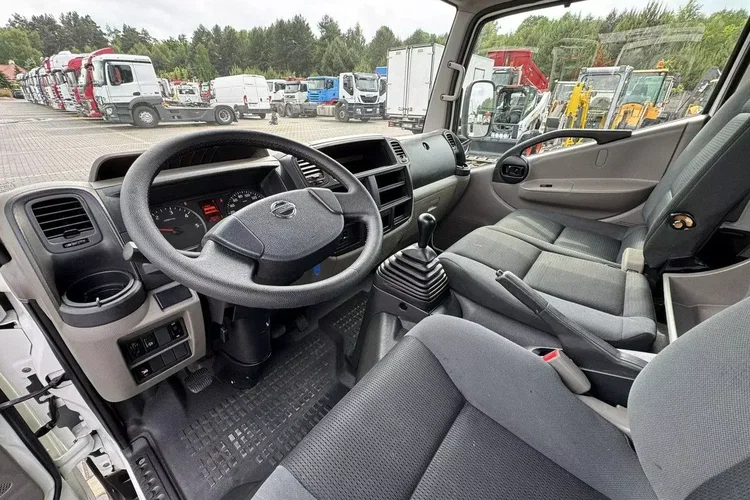 Nissan Cabstar zdjęcie 25