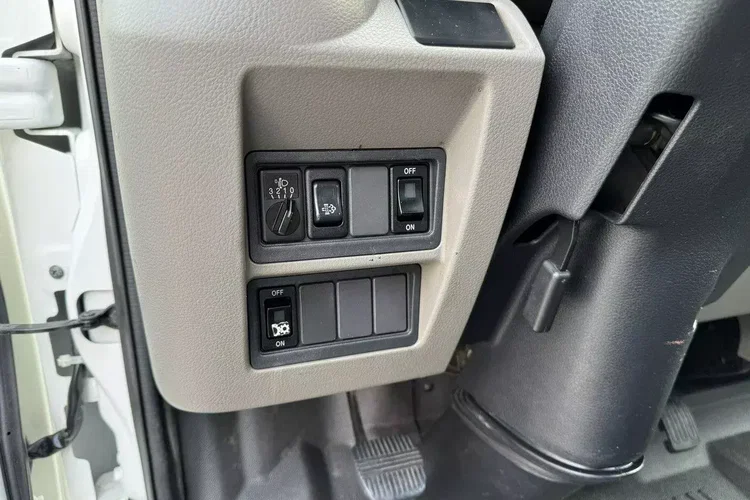 Nissan Cabstar zdjęcie 26