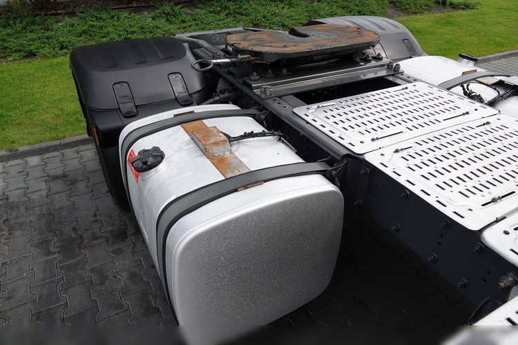 DAF XF 480 / SPACE CAB / 2018 R / SPROWADZONY / PO KONTRAKCIE SERWISOWYM zdjęcie 18