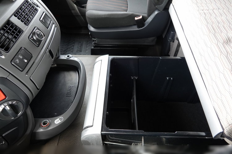 DAF XF 480 / SPACE CAB / 2018 R / SPROWADZONY / PO KONTRAKCIE SERWISOWYM zdjęcie 27