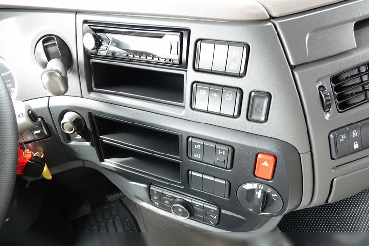 DAF XF 480 / SPACE CAB / 2018 R / SPROWADZONY / PO KONTRAKCIE SERWISOWYM zdjęcie 31