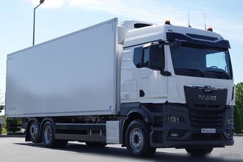 MAN TGX 26.520 / 6x2 / CHŁODNIA -8.6 M / AGREGAT THERMO KING T-1000R / 2025 R / OŚ PODNOSZONA / FABRYCZNIE NOWY