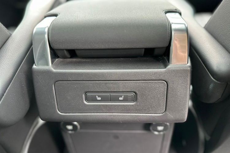 Land Rover Discovery 2.0 SI4 HSE LUXURY AWD 7 Miejsc zdjęcie 23