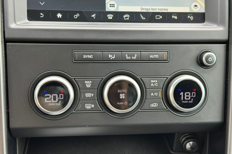Land Rover Discovery 2.0 SI4 HSE LUXURY AWD 7 Miejsc zdjęcie 32