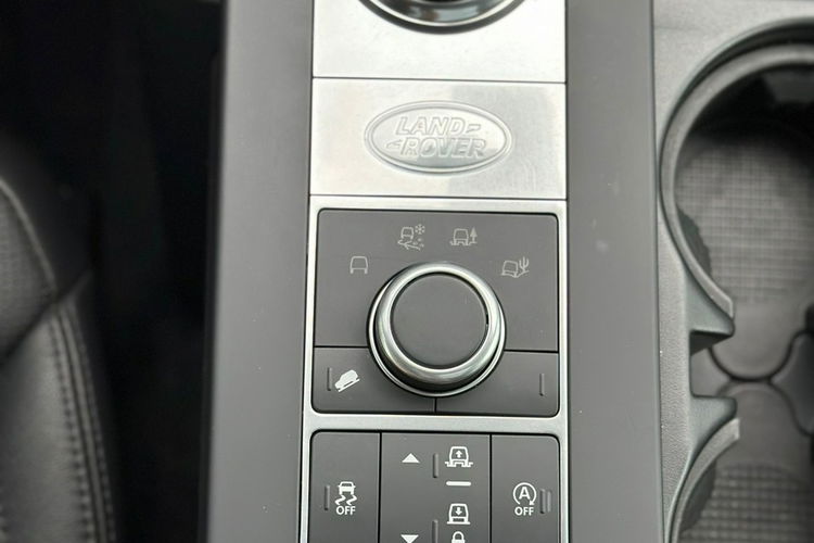 Land Rover Discovery 2.0 SI4 HSE LUXURY AWD 7 Miejsc zdjęcie 36