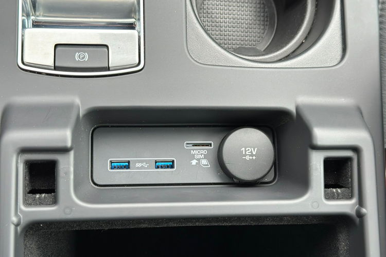 Land Rover Discovery 2.0 SI4 HSE LUXURY AWD 7 Miejsc zdjęcie 37