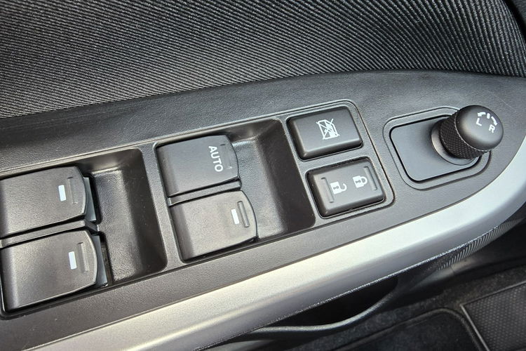 Vitara 100% oryginał, serwis aso suzuki, 4wd. Biała perła. zdjęcie 22