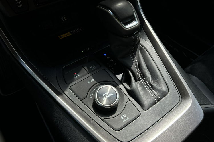 Toyota RAV-4 2.5 HSD 222KM 4x4 GR SPORT, salon Polska, gwarancja, FV23% zdjęcie 17