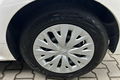 samochód osobowy Toyota zdjęcie 30