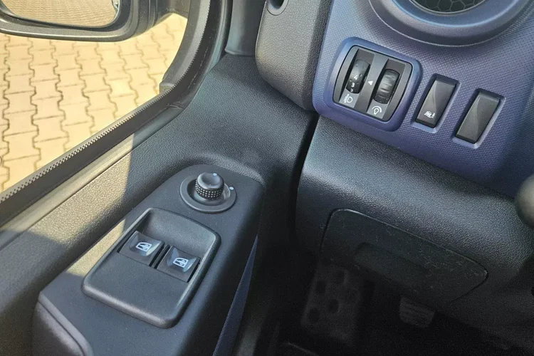 Opel Vivaro L2H2 46999zł NETTO 1.6CDTi/125KM zdjęcie 21