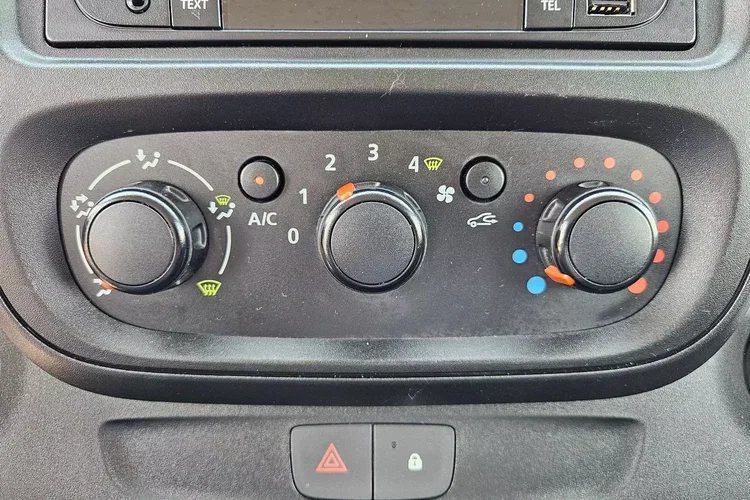 Opel Vivaro L2H2 46999zł NETTO 1.6CDTi/125KM zdjęcie 27