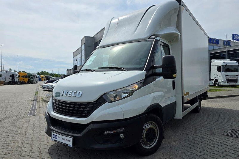 samochód dostawczy Iveco zdjęcie 1