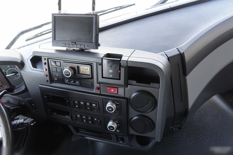 Renault C 430 / 8x4 / SKRZYNIOWY 7 M + HDS PALFINGER PK 24001-K C / WYSÓW 12, 5M / STEROWANIE RADIOWE / WIDŁY / ROTATOR / SPROWADZONY  zdjęcie 39