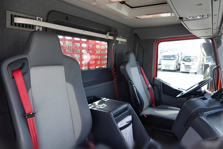 Renault C 430 / 8x4 / SKRZYNIOWY 7 M + HDS PALFINGER PK 24001-K C / WYSÓW 12, 5M / STEROWANIE RADIOWE / WIDŁY / ROTATOR / SPROWADZONY  zdjęcie 45