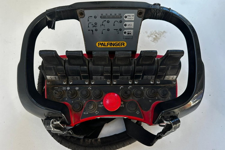 Renault C 430 / 8x4 / SKRZYNIOWY 7 M + HDS PALFINGER PK 24001-K C / WYSÓW 12, 5M / STEROWANIE RADIOWE / WIDŁY / ROTATOR / SPROWADZONY  zdjęcie 49