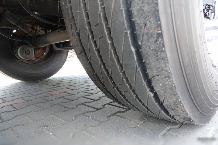 Krone / FIRANKA / STANDARD / OPONY 100% / DACH PODNOSZONY / OŚ PODNOSZONA / 2019 ROK zdjęcie 23