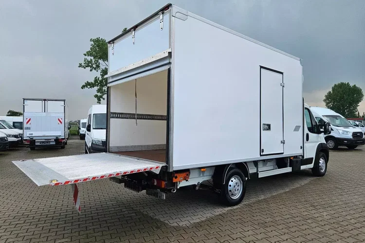 Peugeot boxer Kontener 8 ePAL 74900zł NETTO 2.2 HDi/165KM zdjęcie 10