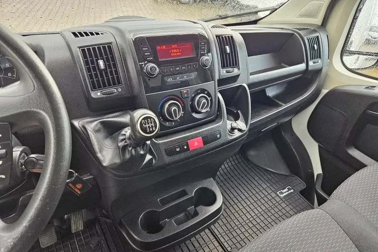 Peugeot boxer Kontener 8 ePAL 74900zł NETTO 2.2 HDi/165KM zdjęcie 23