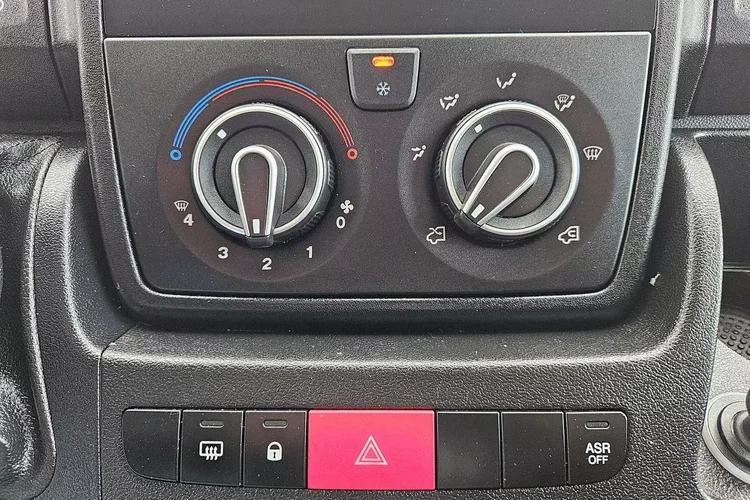 Peugeot boxer Kontener 8 ePAL 74900zł NETTO 2.2 HDi/165KM zdjęcie 26