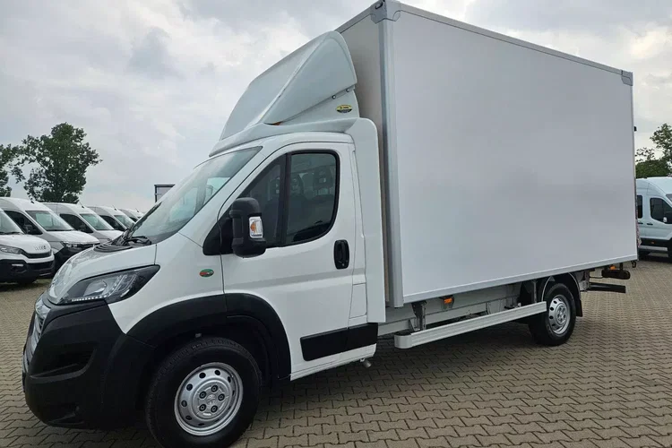 Peugeot boxer Kontener 8 ePAL 74900zł NETTO 2.2 HDi/165KM zdjęcie 5
