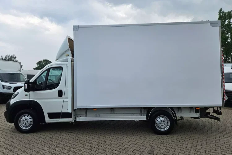 Peugeot boxer Kontener 8 ePAL 74900zł NETTO 2.2 HDi/165KM zdjęcie 8