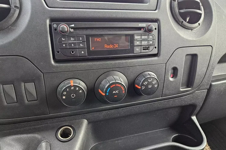 Renault Master Kontener 8 ePAL 72999zł NETTO 2.3dCi/131KM zdjęcie 25