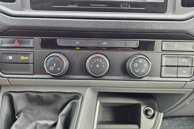 Volkswagen Crafter L4H3 99999zł NETTO 2.0 TDi/140KM zdjęcie 25