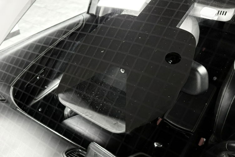 Renault Scenic 1.6 DCi 160KM INITIALE PARIS BOSE Komfort MASAŻ KeyLess Alu 20 HeadUp zdjęcie 11