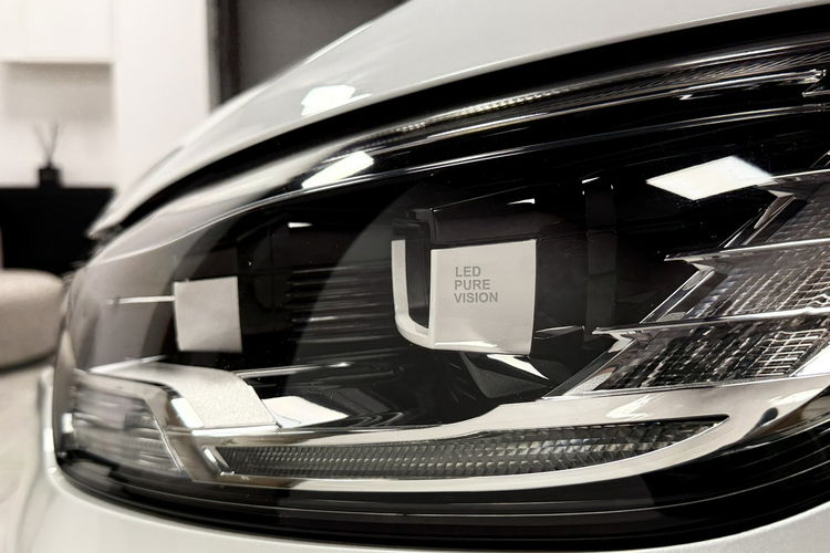 Renault Scenic 1.6 DCi 160KM INITIALE PARIS BOSE Komfort MASAŻ KeyLess Alu 20 HeadUp zdjęcie 12