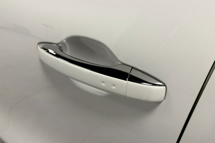 Renault Scenic 1.6 DCi 160KM INITIALE PARIS BOSE Komfort MASAŻ KeyLess Alu 20 HeadUp zdjęcie 14