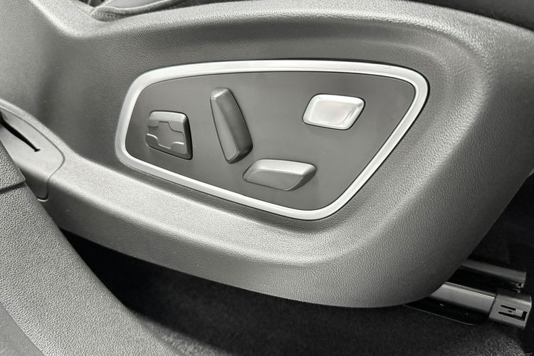 Renault Scenic 1.6 DCi 160KM INITIALE PARIS BOSE Komfort MASAŻ KeyLess Alu 20 HeadUp zdjęcie 29