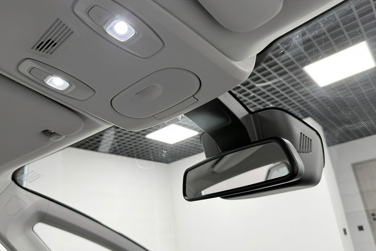 Renault Scenic 1.6 DCi 160KM INITIALE PARIS BOSE Komfort MASAŻ KeyLess Alu 20 HeadUp zdjęcie 34