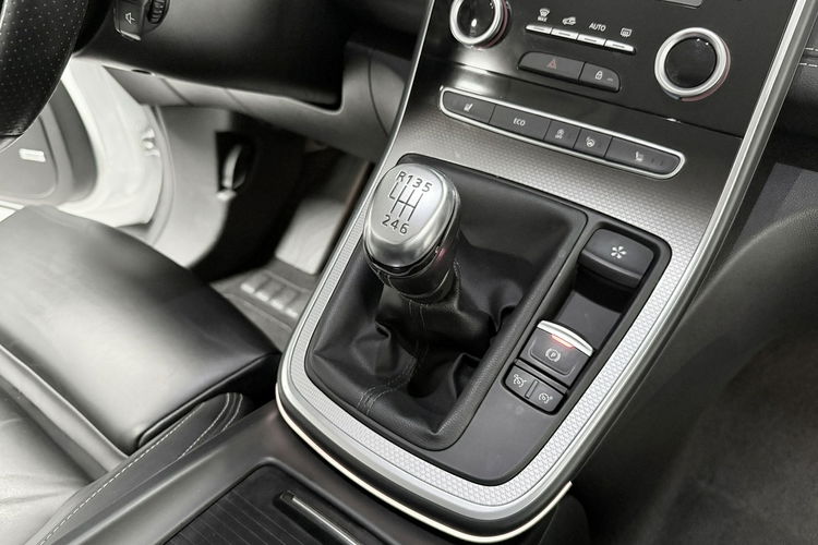 Renault Scenic 1.6 DCi 160KM INITIALE PARIS BOSE Komfort MASAŻ KeyLess Alu 20 HeadUp zdjęcie 36