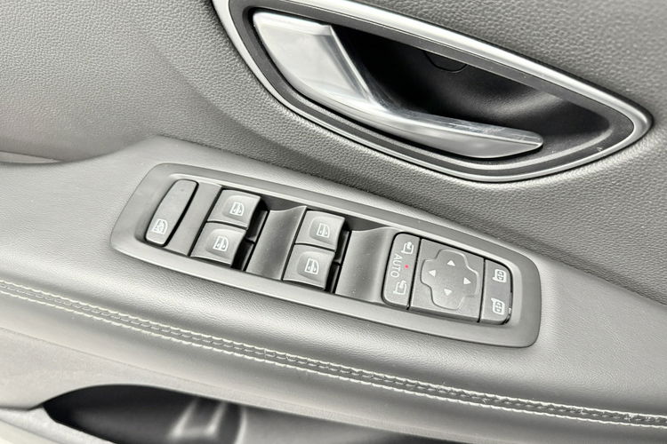 Renault Scenic 1.6 DCi 160KM INITIALE PARIS BOSE Komfort MASAŻ KeyLess Alu 20 HeadUp zdjęcie 43