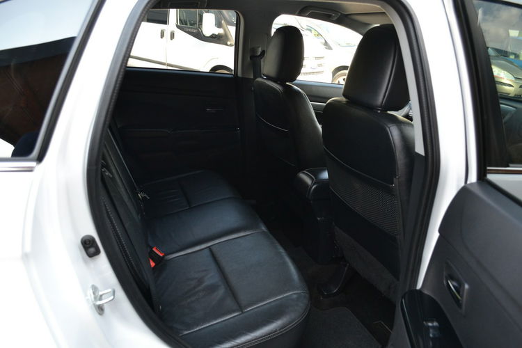 Citroen C4 Aircross Nawigacja Podgrz. fotele Xenon Serwis LED KeylessGo zdjęcie 13