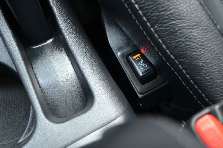 Citroen C4 Aircross Nawigacja Podgrz. fotele Xenon Serwis LED KeylessGo zdjęcie 22