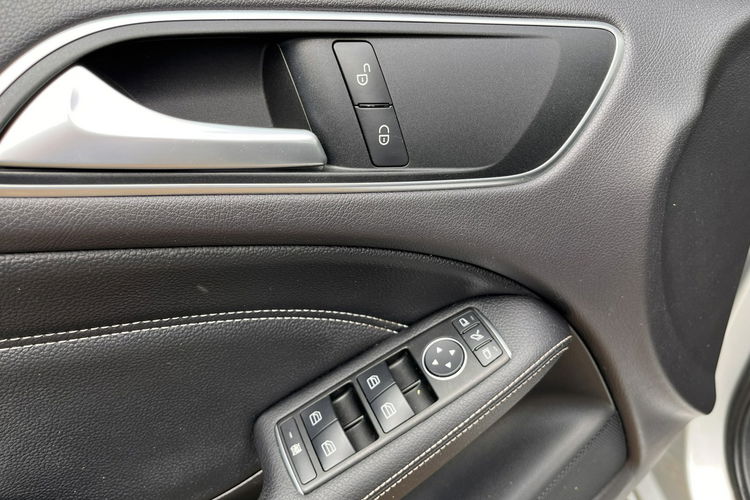 Mercedes B 180 1.6 1wł Klima Grzane Skóry Alu Navi Stan IDEALNY Bezwypadk Opłacony zdjęcie 18