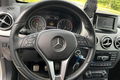 samochód osobowy Mercedes zdjęcie 21