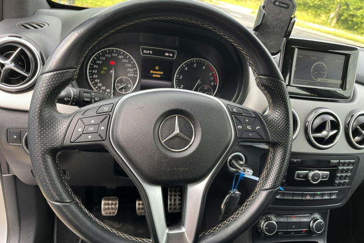 Mercedes B 180 1.6 1wł Klima Grzane Skóry Alu Navi Stan IDEALNY Bezwypadk Opłacony zdjęcie 21