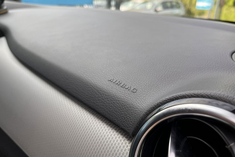 Mercedes B 180 1.6 1wł Klima Grzane Skóry Alu Navi Stan IDEALNY Bezwypadk Opłacony zdjęcie 27