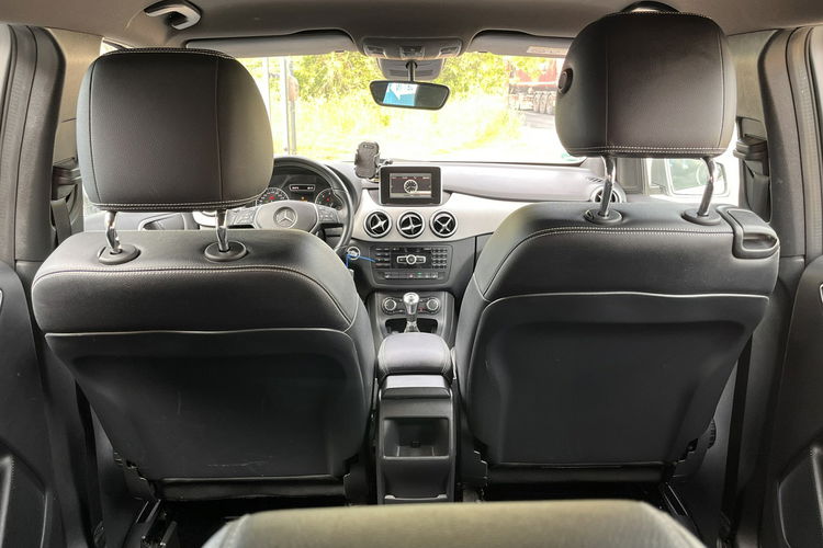 Mercedes B 180 1.6 1wł Klima Grzane Skóry Alu Navi Stan IDEALNY Bezwypadk Opłacony zdjęcie 34