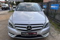 samochód osobowy Mercedes zdjęcie 6