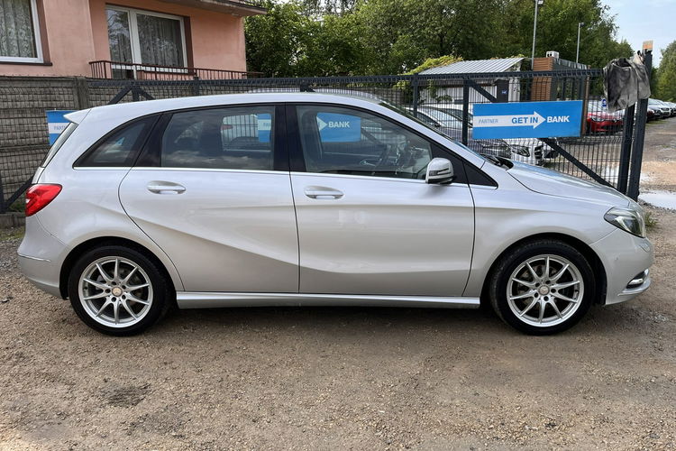 Mercedes B 180 1.6 1wł Klima Grzane Skóry Alu Navi Stan IDEALNY Bezwypadk Opłacony zdjęcie 8