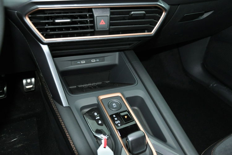 Cupra Formentor 2.0TSI 333KM VZ 4Drive Panorama El.Klapa Kamera Matrix Nowy Gwar. Deal zdjęcie 26