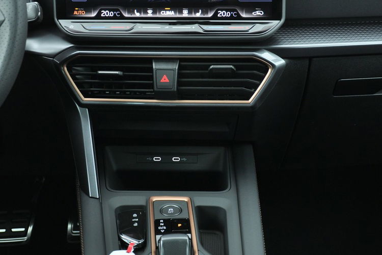 Cupra Formentor 2.0TSI 333KM VZ 4Drive Panorama El.Klapa Kamera Matrix Nowy Gwar. Deal zdjęcie 30