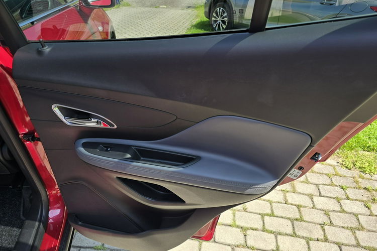 Opel Mokka Oryginał 100%, pełny serwis Aso, niski przebieg. zdjęcie 23