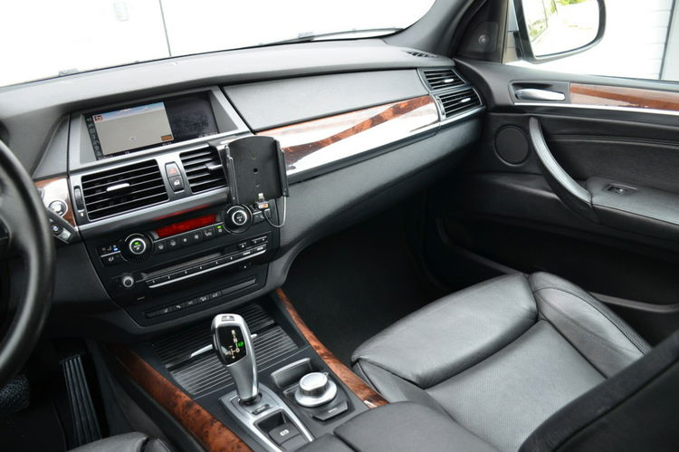 BMW X5 4.8i V8 355KM M-Pakiet Panorama Kamera Wentyle Logic7 7-OS. zdjęcie 32