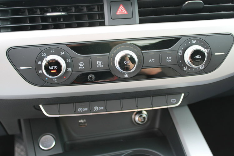 Audi A4 S-Tronic Led netto 65 772 PLN F-vat Salon Polska zdjęcie 20